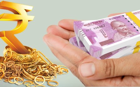 Why is it beneficial to sell old gold to get instant cash?