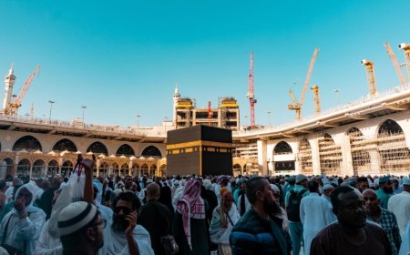 Experience the Blessings of Umrah with a Group from Delhi