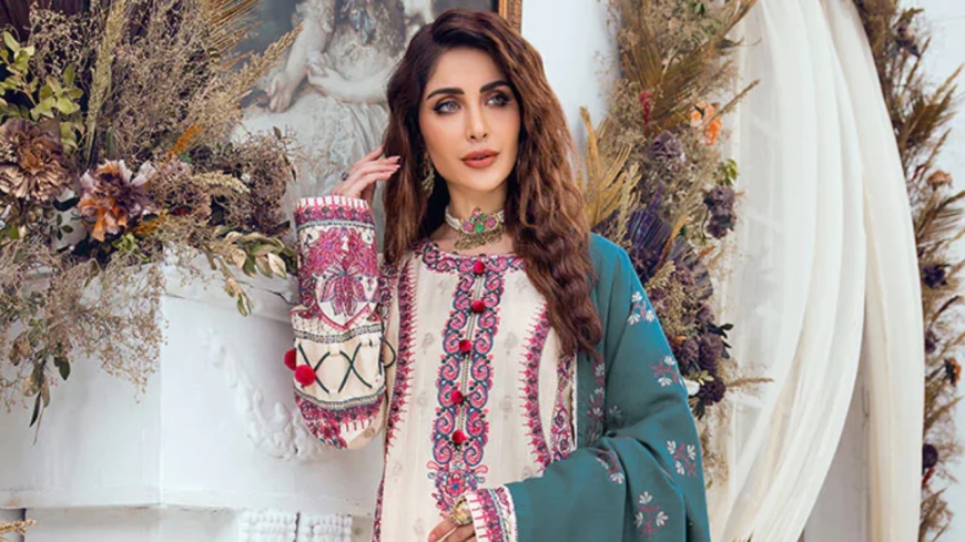 How to Shop for Women Clothes Online Effectively