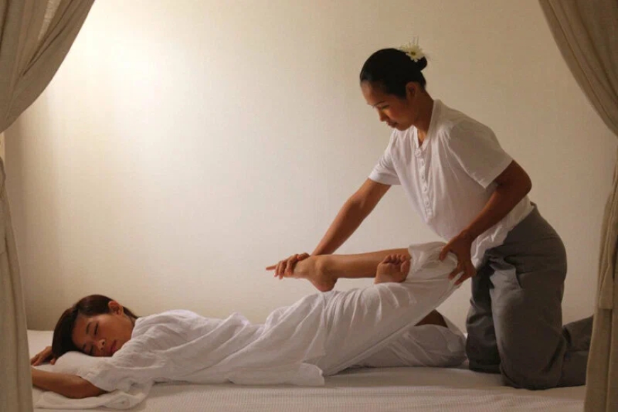 Relaxing Thai Massage at Home in Dubai Now