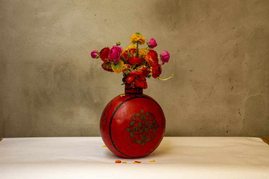 Trendy Decorative Vase Fillers to Transform Your Living Space