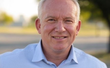 DAVID HOWARD Arest: A Smart Framework for Scalable Startup Sales