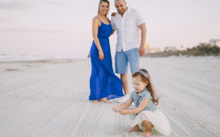 Making Memories Post-Ian: How Fort Myers Photographers Capture Resilience and Renewal.