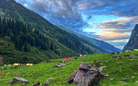Hampta Pass Trek: A Beautiful Himalayan Adventure