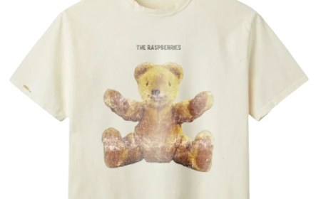 Why Raspberry Hills Clothing Is a Must-Have for Trendsetters